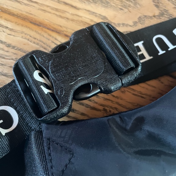 Rare Guess Fanny Pack Bag Black Nylon Logo Tape Strap Adjustable with Clip - Picture 5 of 9